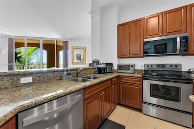 Alaqua Condominium unit 610, Miami, FL 33180 - photo 2