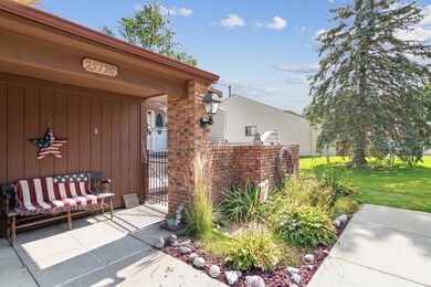 02-25720-Lexington-Dr-Unit-6-South-Lyon-