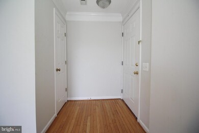 46944 Courtyard Square unit 300, Sterling, VA 20164 - photo 2