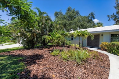 3337 Spring Mill Cir, Sarasota, FL 34239 - photo 3