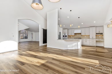 Family Room-20251018-7298