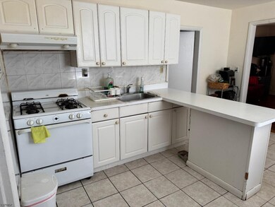 96 Nichols St, Newark, NJ 07105 - photo 4
