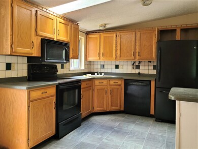 119 Shady Ln, Canaan, ME 04924 - photo 6