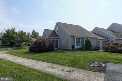 281 Crescent Dr, Hershey, PA 17033 - photo 2