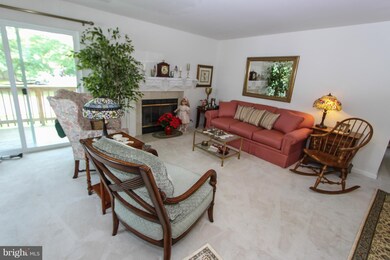 207 Fernwood Place unit B, Warrenton, VA 20186 - photo 3