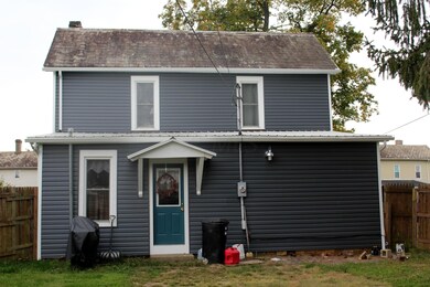 554 E 2nd St, Logan, OH 43138 - photo 2