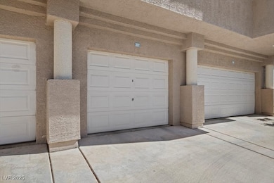 2152 Quarry Ridge St unit 207, Las Vegas, NV 89117 - photo 2