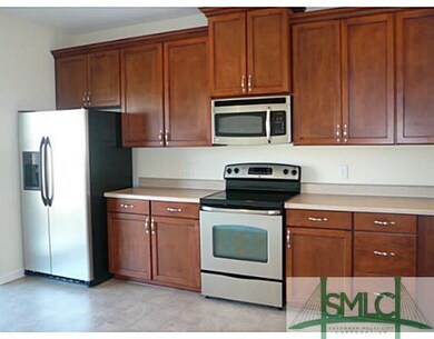 Kitchen. Large Eat-in Kitchen w/ tons of cabinets,