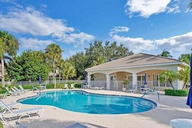 5219 Palmbrooke Cir, West Palm Beach, FL 33417 - photo 4