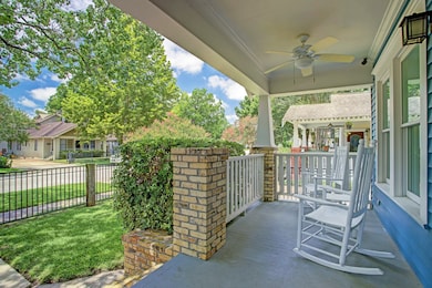 715 Peddie St, Houston, TX 77008 - photo 3