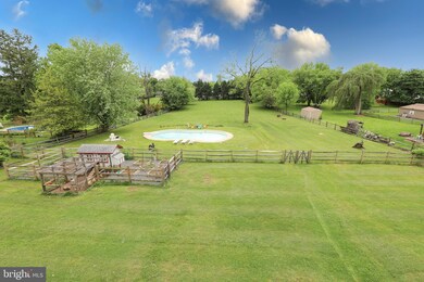 384 Maple Ave, Southampton, PA 18966 - photo 2