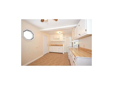 PLENTY OF ROOM FOR THE COOK IN THE FAMILY.   DOOR 
