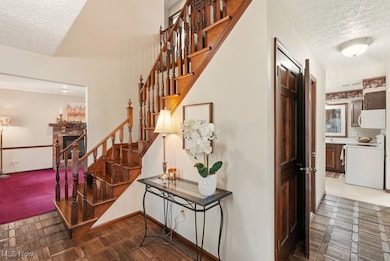 828 Center Rd, Hinckley, OH 44233 - photo 6