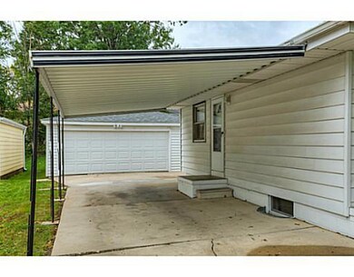 Parking Lot/Garage.