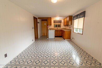 1831 SE 8th St, Lincoln City, OR 97367 - photo 6