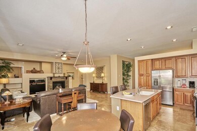 Breakfast Nook-Family Room