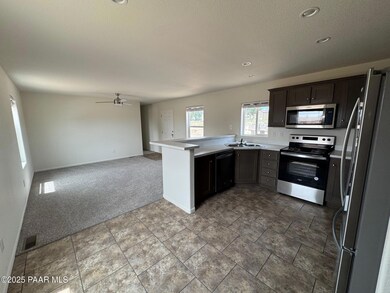 25398 N Juniper Rd, Paulden, AZ 86334 - photo 5