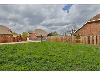 205 NW Yukon Trail St, Bentonville, AR 72712 - photo 6