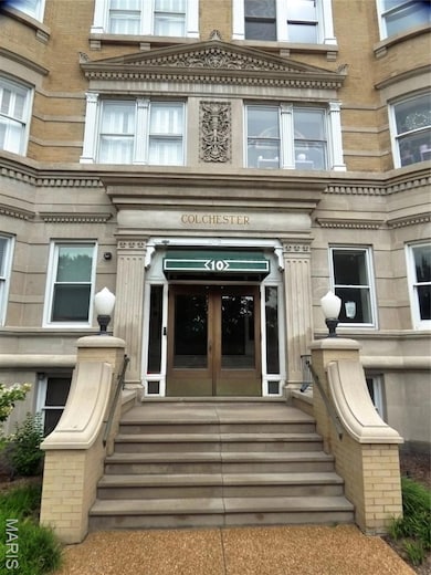 10 N Kingshighway Blvd unit 3cs, Saint Louis, MO 63108 - photo 2