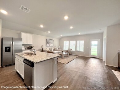 1813 W Vandalia St, Broken Arrow, OK 74012 - photo 3