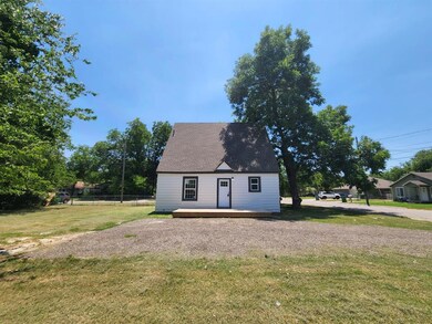 1401 Lanius St, Gainesville, TX 76240 - photo 3