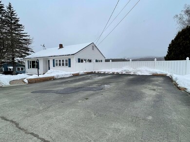 1133 Concord Ave, Saint Johnsbury, VT 05819 - photo 5