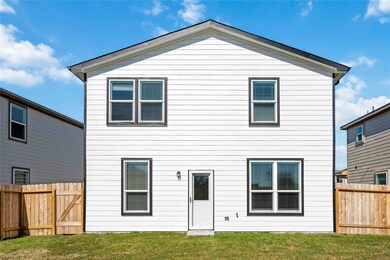 7327 Madison Commons Ln, Houston, TX 77075 - photo 3