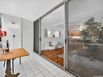 Kaiolu Sunrise unit 207, Honolulu, HI 96815 - photo 4