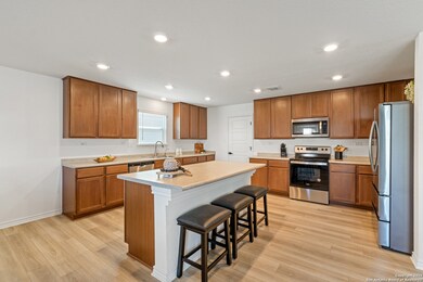 3538 Silver Set, San Antonio, TX 78245 - photo 6