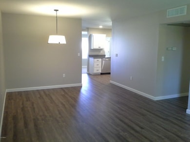 10975 W Santa fe Dr, Sun City, AZ 85351 - photo 7