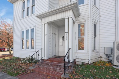 201 N Hinde St, Washington Court House, OH 43160 - photo 5