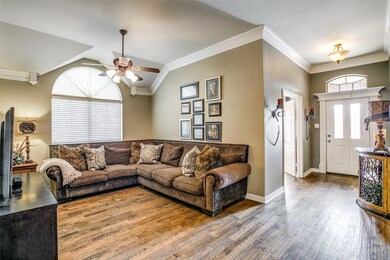 9215 Edgemont Dr, North Richland Hills, TX 76182 - photo 5