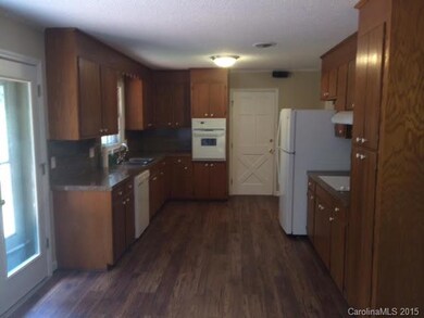 3300 Windsor Place, Statesville, NC 28625 - photo 4