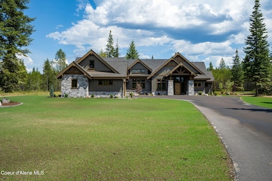 Extensive landscape and curbing