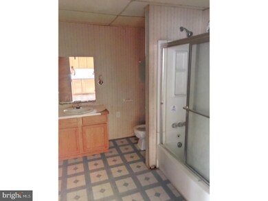 308 W Green St, Millville, NJ 08332 - photo 7