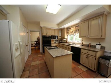 2300 Edgeview Ln, Midlothian, VA 23113 - photo 2