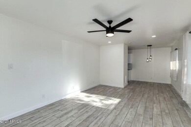 2217 N 28th Place, Phoenix, AZ 85008 - photo 5