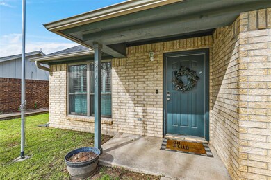 216 Cherry St, Weatherford, TX 76086 - photo 2