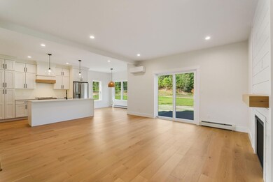 9 Feldspar Ln unit 5, Cumberland, ME 04021 - photo 3