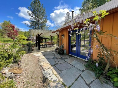 10025 E Evans Creek Rd, Rogue River, OR 97537 - photo 3