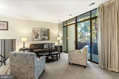 2238 S Randolph St unit 1, Arlington, VA 22204 - photo 2