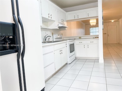 3810 SW 108th Ave unit 4, Miami, FL 33165 - photo 6