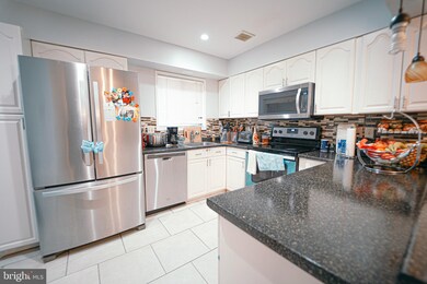 20318 Grazing Way, Montgomery Village, MD 20886 - photo 7