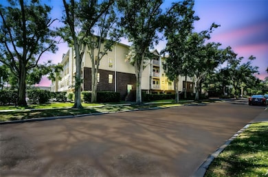 1000 W Horatio St unit 202, Tampa, FL 33606 - photo 2