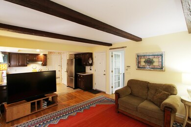 Den off Kitchen
