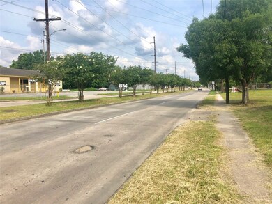 7920 W Montgomery Rd, Houston, TX 77088 - photo 4