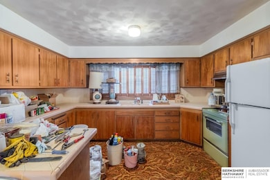 11521 N Post Rd, Omaha, NE 68112 - photo 3