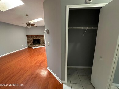 2452 Townsquare Dr, Jacksonville, FL 32216 - photo 6