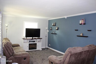 1410 10th Ave S, Grand Forks, ND 58201 - photo 4