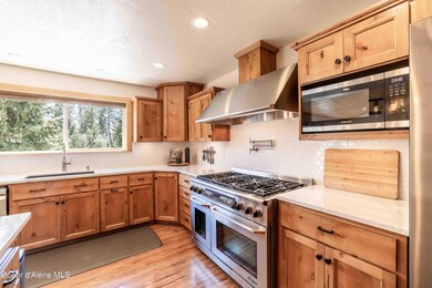 Brand New Gourmet Kitchen